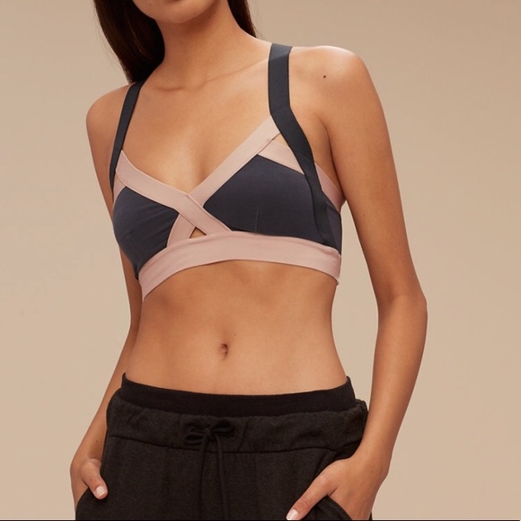 aritzia sports bra
